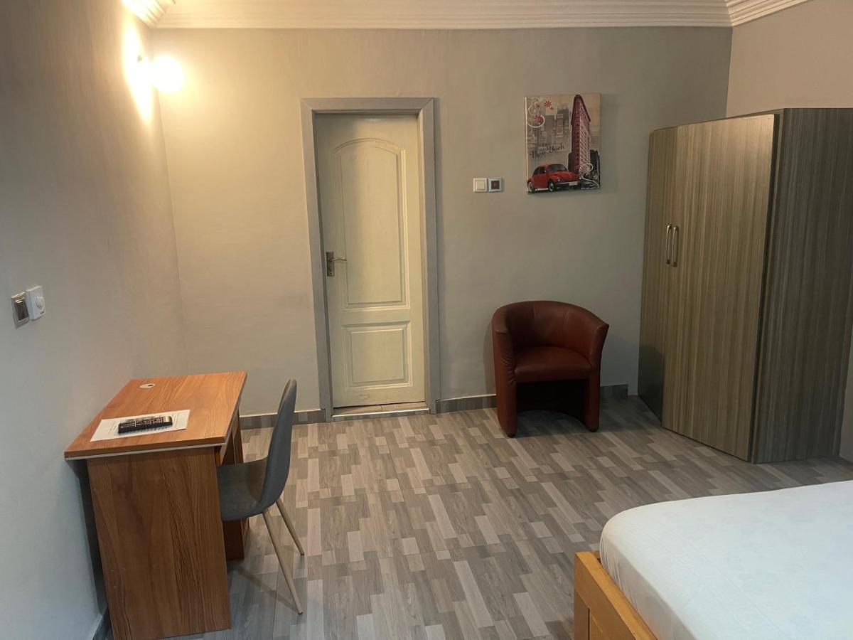 Bonsukoda Lodge Madina Eksteriør billede