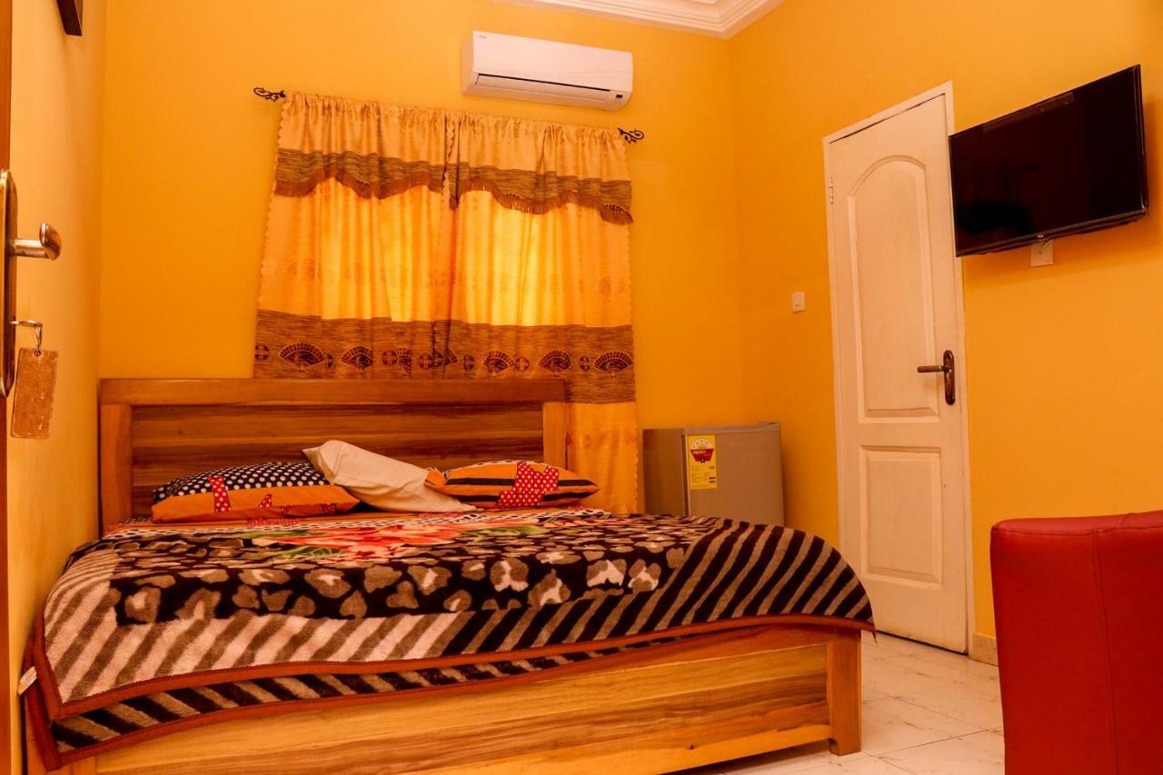 Bonsukoda Lodge Madina Eksteriør billede