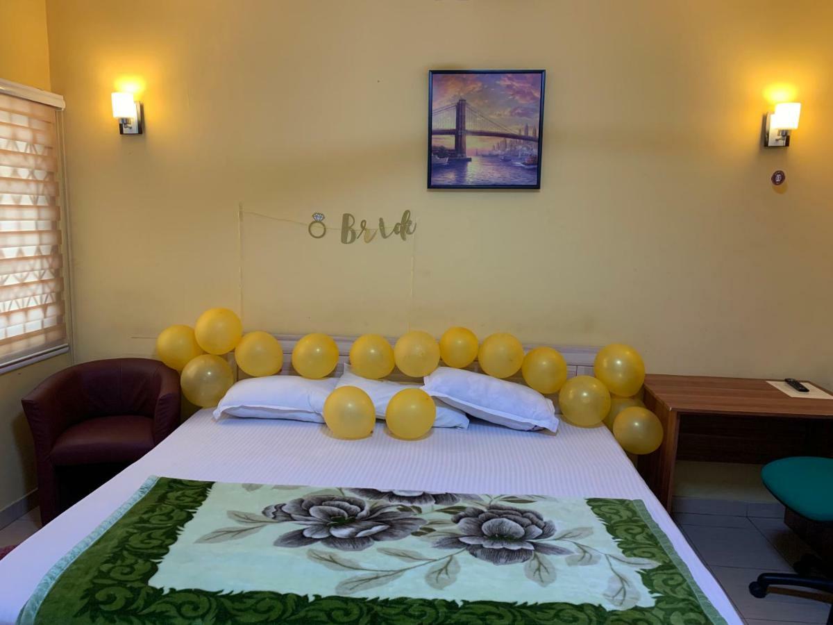 Bonsukoda Lodge Madina Eksteriør billede